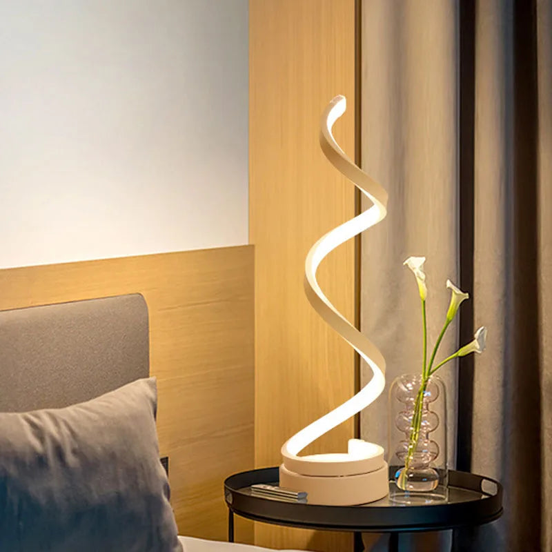 LED Vloerlamp of Tafellamp - Moderne Spiraalvorm met Afstandsbediening